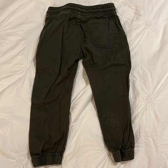 H&M pull-on jogger khaki pants - olive green - size 3T - Picture 2 of 3